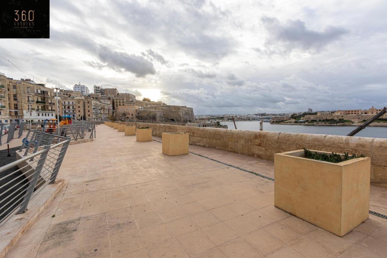 Seafront - Top Location, Top Floor With Wifi & Ac By 360 Estates Valletta Exterior foto